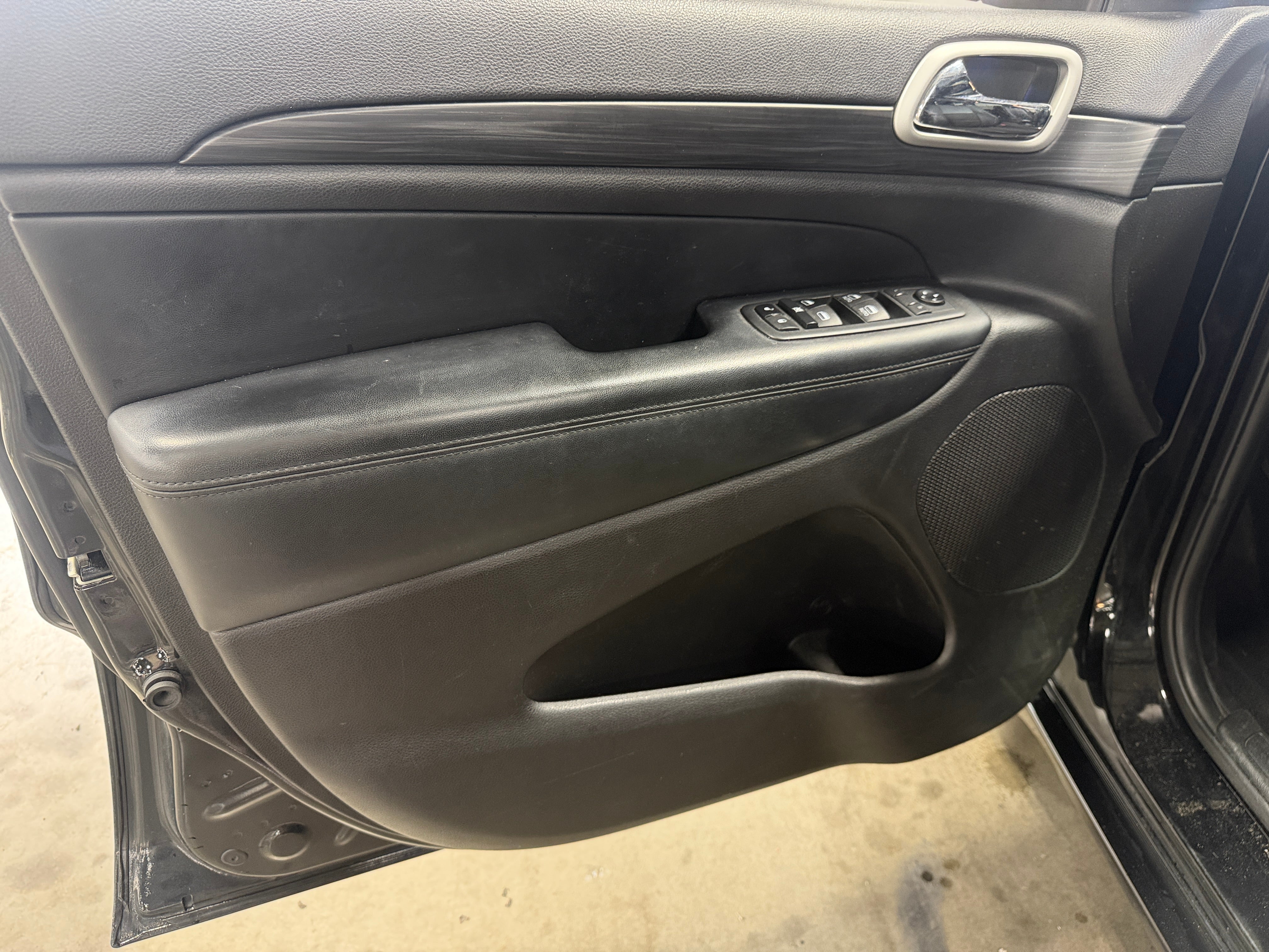 jeep grand cherokee 2021 1C4RJFAG9MC550482 image jeep grand cherokee 2021 1C4RJFAG9MC550482 image